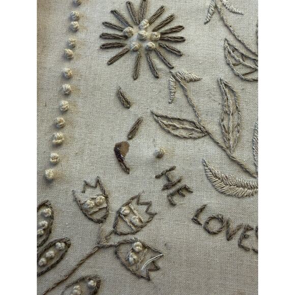 VTG Candlewick Embroidery “He Loves Me He Loves Me Not” Sampler Framed Art - Picture 3 of 8